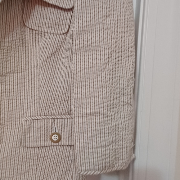 Kasper beige/white stripe, front button, long sleeve, lined jacket. Size 12. - Picture 2 of 5